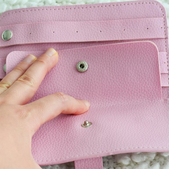3/$30 - Pink Faux Leather Travel Jewelry Case‎ - Picture 3 of 5